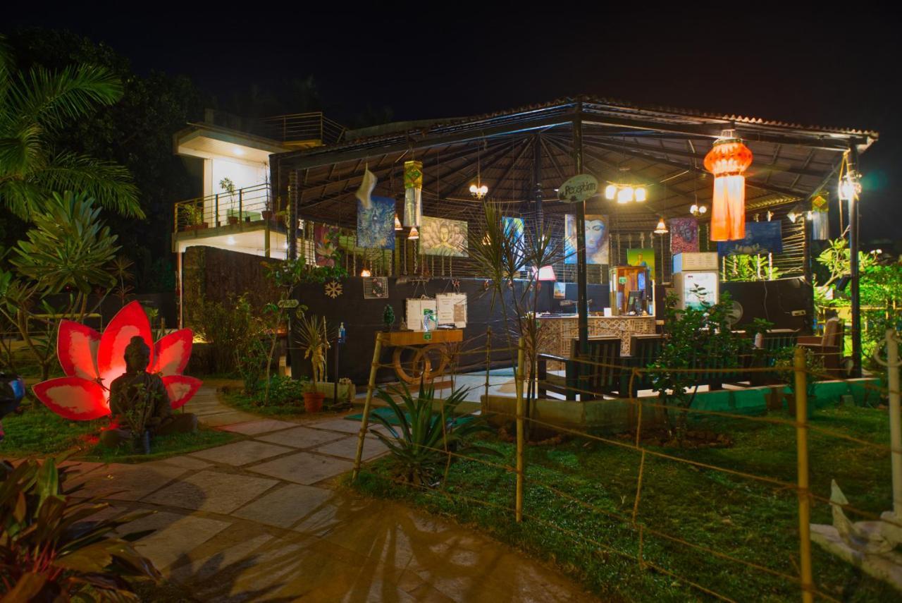 Lotus Sutra Hotel อารัมบล ภายนอก รูปภาพ