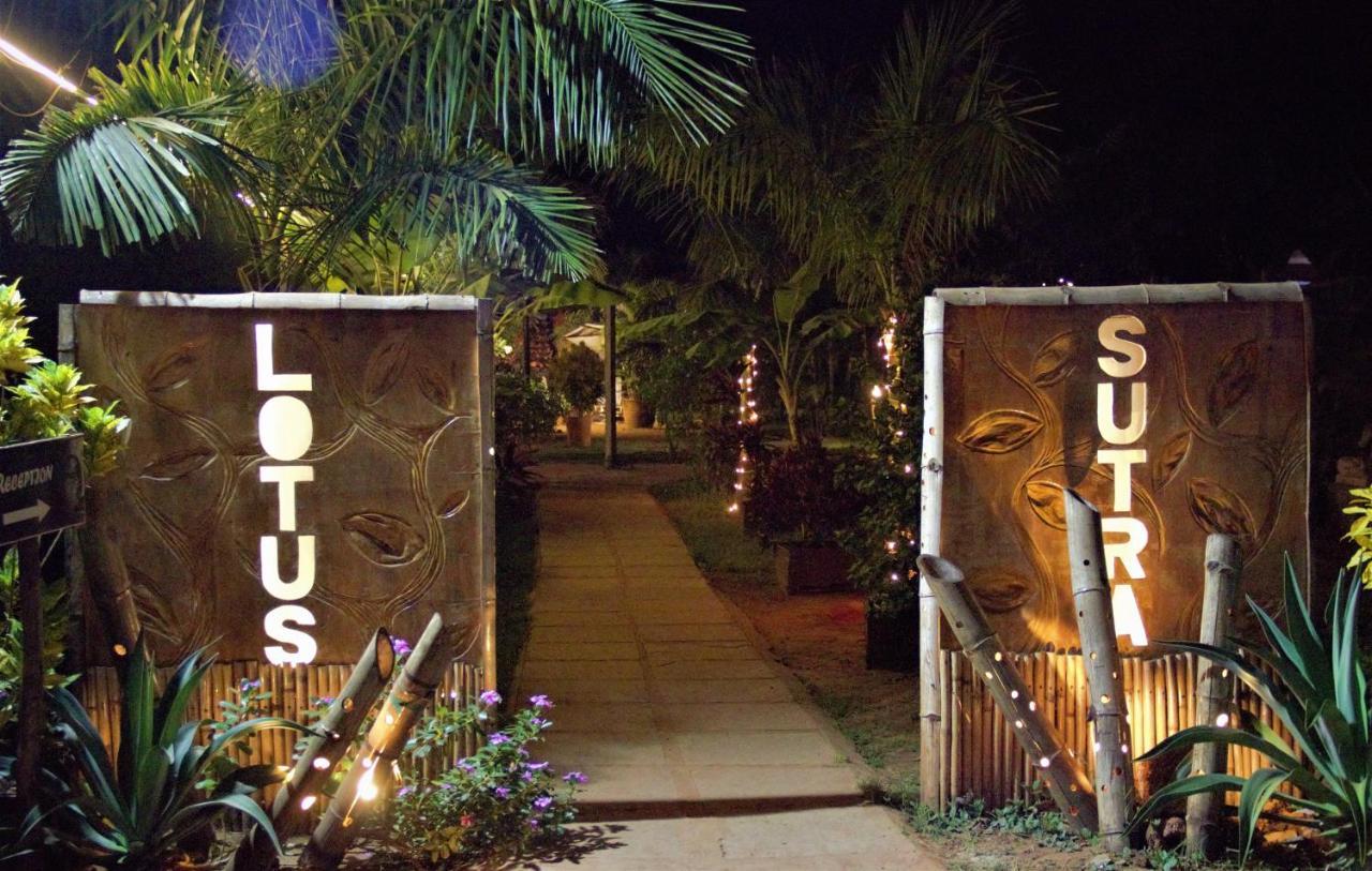 Lotus Sutra Hotel อารัมบล ภายนอก รูปภาพ
