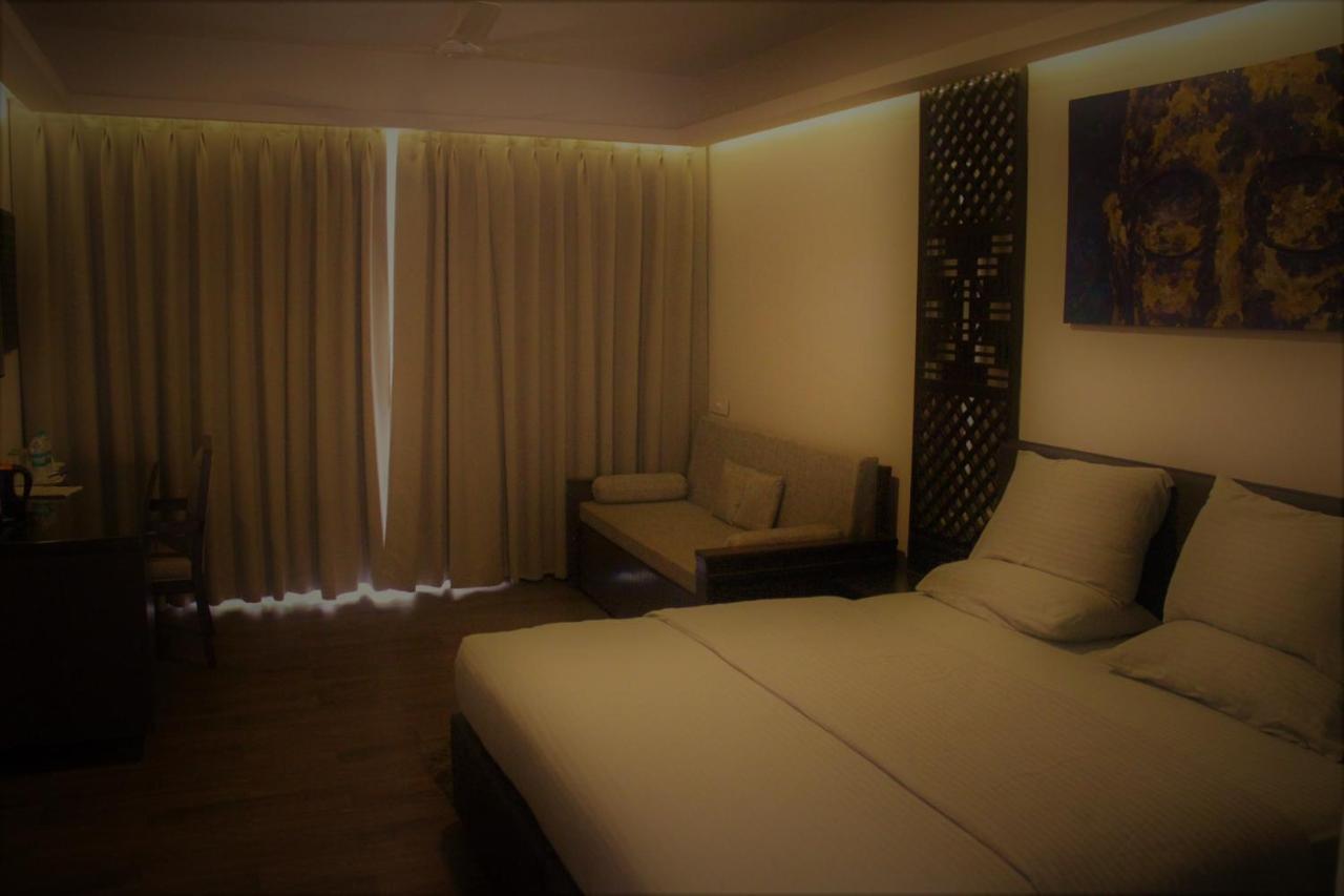 Lotus Sutra Hotel อารัมบล ภายนอก รูปภาพ